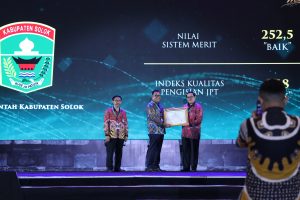 Bupati Solok Terima Dua Penghargaan dari KASN, Bukti Kerja Solok Super Team