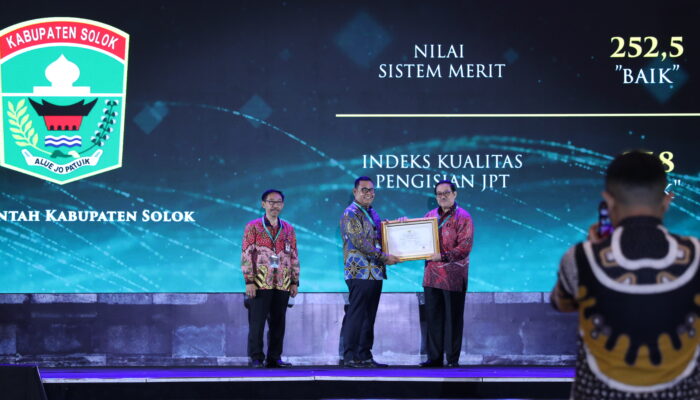 Bupati Solok Terima Dua Penghargaan dari KASN, Bukti Kerja Solok Super Team