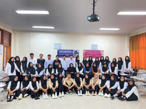 Mahasiswa Peminatan Promosi Kesehatan UFDK Gelar Penyuluhan Gizi Seimbang pada Remaja