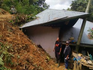 Longsor di Bayang Pessel, Puluhan KK Terisolasi