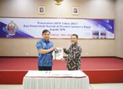 Bupati bersama Ketua DPRD Serahkan LKPD Tahun 2023