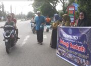 Iwapaliko Dharmasraya Bagi- bagi Pabukoan untuk Warga