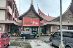 Pemko Bukittinggi Berikan Tunjangan Kesejahteraan untuk Tenaga Honorer