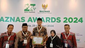 Wali Kota Bukittinggi Raih Penghargaan Pendukung Pengelolaan Zakat terbaik Se-Indonesia