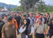 Lisda Hendrajoni Usulkan 1000 Tambahan Paket Sembako ke BNPB Untuk Warga Terdampak Bencana di Pesisir Selatan