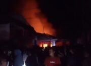 Diduga Korsleting Listrik, Satu Unit Rumah Permanen Terbakar di Pesisir Selatan
