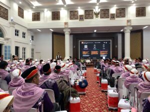 Wako Erman Safar Lepas Calon Jamaah Haji Asal Bukittinggi