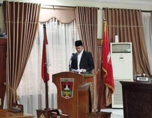 Wako Bukittinggi Jawab Pemandangan Umum Fraksi Terkait Ranperda RPJPD Tahun 2025-2045