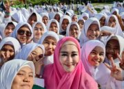 Masyarakat Pesisir Selatan Mengaku Terbantu dengan Program PIP Lisda Hendrajoni