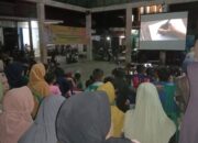 Edukasi Generasi Muda, Satgas TMMD Kodim 0311 Pesisir Selatan Nonton Bareng Film Literasi