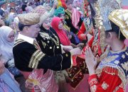 Bupati Hendrajoni Hadiri Acara Bakhatib Adat di Nagari Baruang-Baruang Balantai Pesisir Selatan