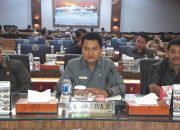 Wakil Ketua DPRD Pessel Desak Penghentian Pembalakan Liar di Hulu Sungai Sariak Bayang
