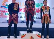 Pemko Bukittinggi Serahkan Penghargaan untuk Atlet dan Wasit FORNAS VIII 2025