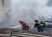 Gara-Gara Bakar Sampah, 14 Rumah Terbakar