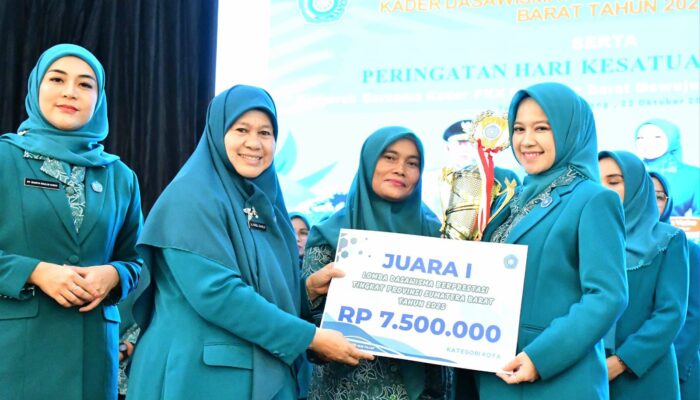PKK Padang Juara I Lomba Dasawisma