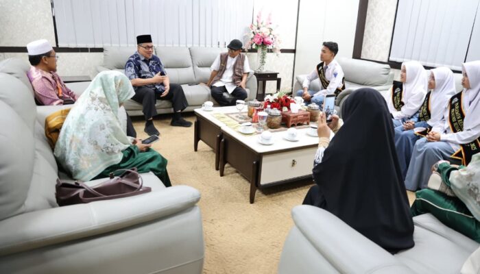DPRD Dukung Empat Pelajar Sumbar Ikuti Parlemen Remaja 2025