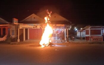 Motor Terbakar Saat Dikendarai di Surantih, Pengendara Selamat