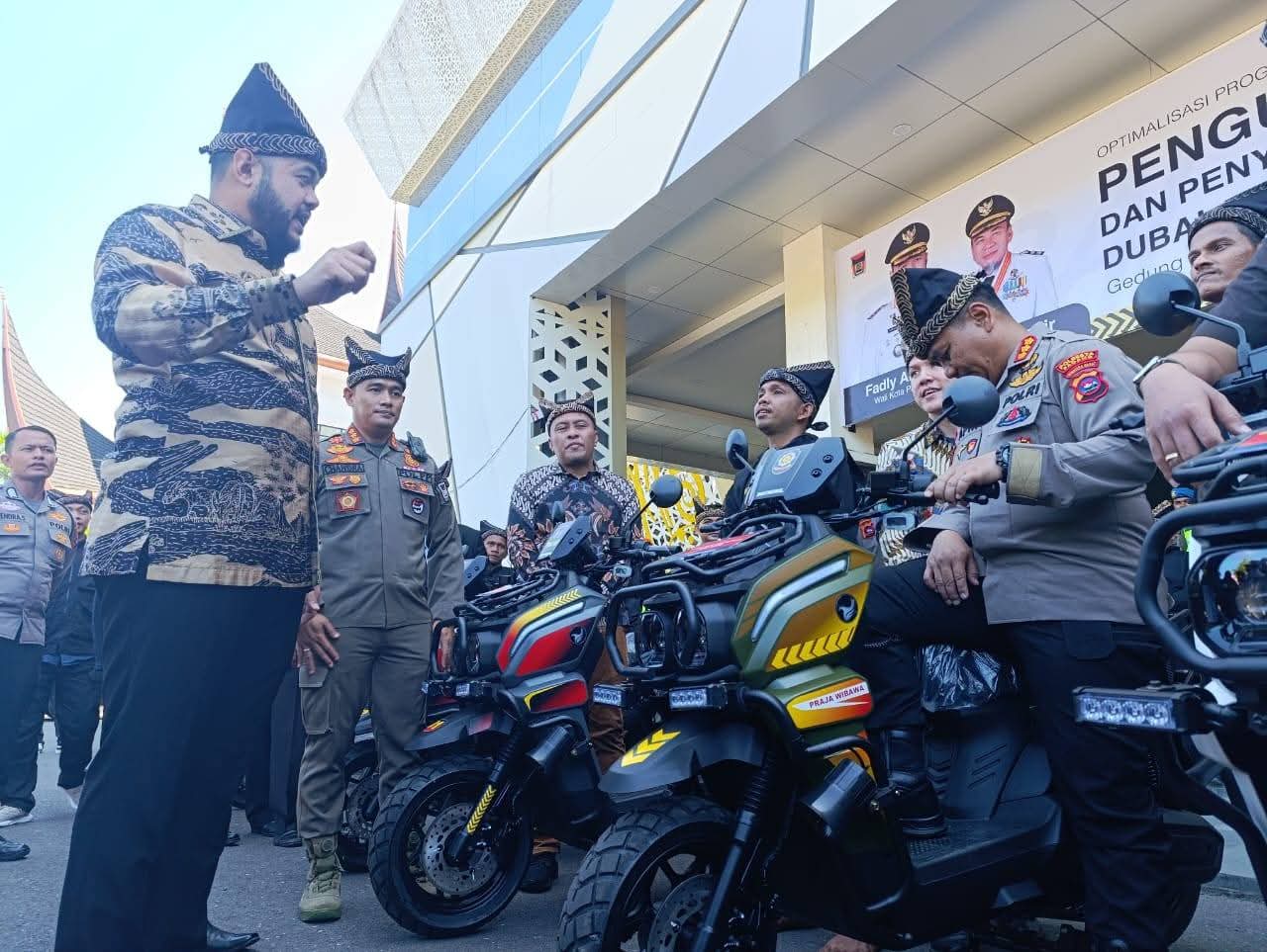 PADANG KUKUHKAN 208 DUBALANG KOTA, Sinergi Adat dan KeamananWujudkan Padang Sigap