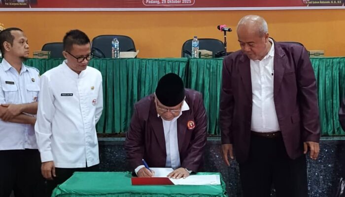 Mahasiswa Unes-AAI  Kawal Padang Rancak Award