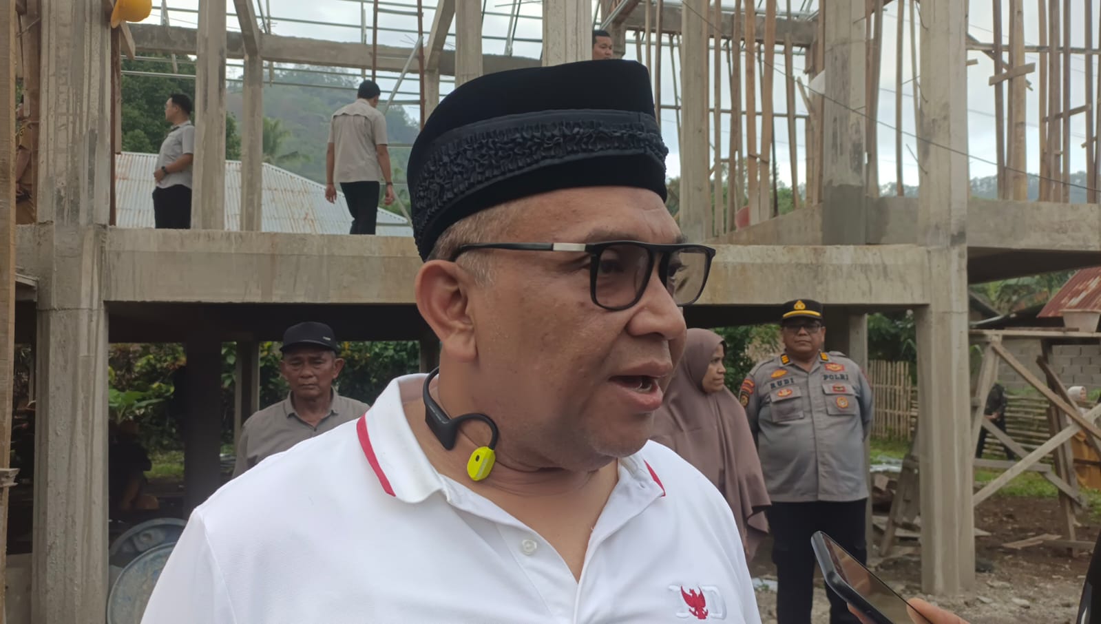Wamenaker Kebut Pembangunan Rumah Gadang Ikonik