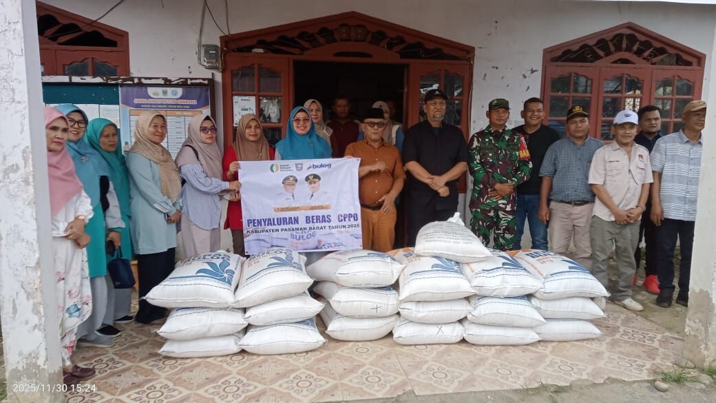 Bupati Yulianto dan Wabup M. Ihpan Salurkan 7,8 Ton Beras ke 5 Titik daerah Krisis Bencana Pasaman Barat