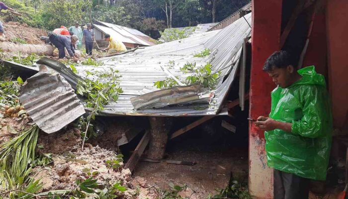 Sumbar Tetapkan Status Siaga Bencana