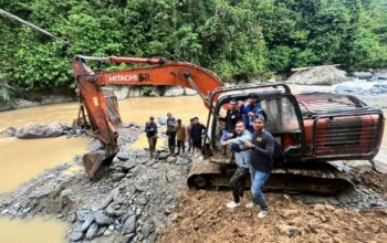 Dua Penambang Emas Ilegal Ditangkap di Pasbar