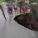 Jembatan Penghubung Utama di Kasang Ambruk Diterjang Banjir, Babinsa Turun ke Lokasi