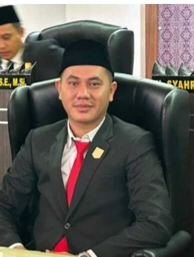 Ketua DPRD Sijunjung Rengga Wanaputra
