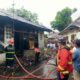 “Kontrakan 4 Petak Ludes Dilalap Api di Alang Laweh, Warga Panik, Damkar Padang Kerahkan 75 Personel”