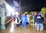 Lisda Hendrajoni Salurkan Seribu Paket Makanan untuk Korban Banjir di Pesisir Selatan