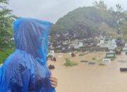 Ratusan Makam Terendam di TPU Dadok Tunggul Hitam, Pemandangan Mengerikan di Pinggir Sungai Berarus Coklat