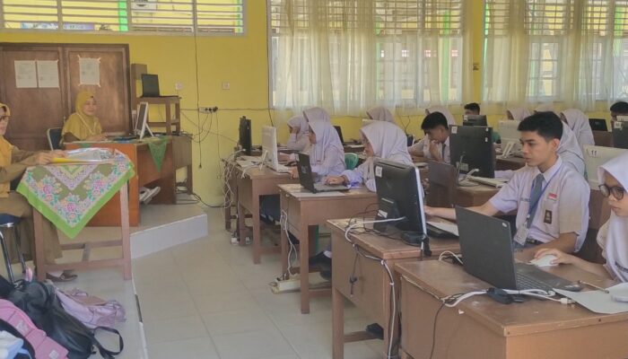 SMAN 1 Lubuk Sikaping Gelar TKA