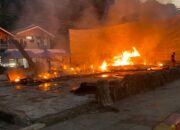 Monumen Kapal Wisata Siti Nurbaya Terbakar, Damkar Bergerak Cepat Padamkan Kobaran