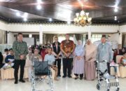 Pariaman Serahkan 5 Kursi Roda, Komitmen Perkuat Layanan Sosial Dasar