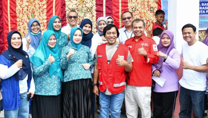 Ketua TP-PKK Padang Periksa Jantung Pengungsi