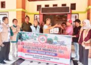 IDI dan PAPDI Sumbar Salurkan Bantuan bagi Korban Banjir di Bayang Utara, Siapkan Pengobatan Massal