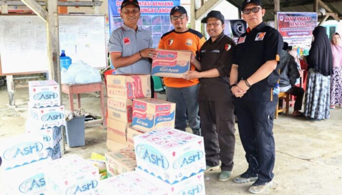 Fraksi PKS DPRD Bukittinggi Bantu Korban Bencana di Sungai Landia