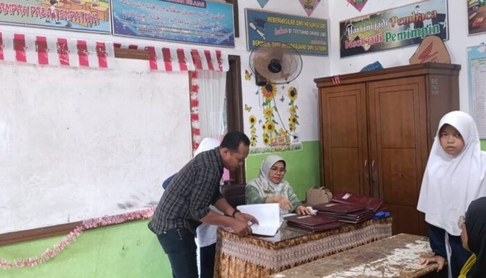 Pengambilan Rapor, GEMAR Dorong Peran Ayah Awasi Pendidikan Anak di Padang