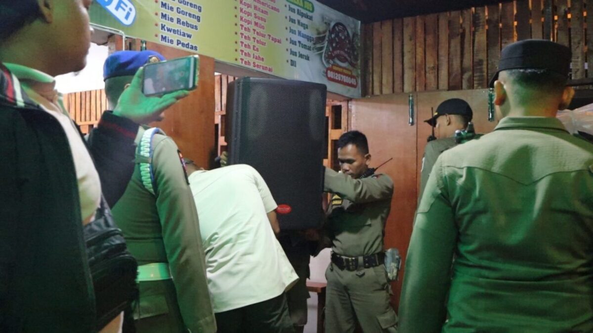 Pemilik Kafe Serang Petugas dengan Sajam Saat Penertiban di By Pass Km 12