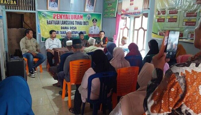 Penyaluran BLT Dana Desa Tahap IV di Nagari Tanjung Betung Utara Berjalan Lancar
