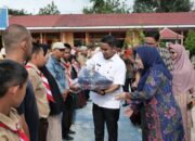 Ketika Wali Kota Menjadi Ayah,Rapor, Seragam Gratis, dan Pelukan Harapan di SMPN 3 Solok