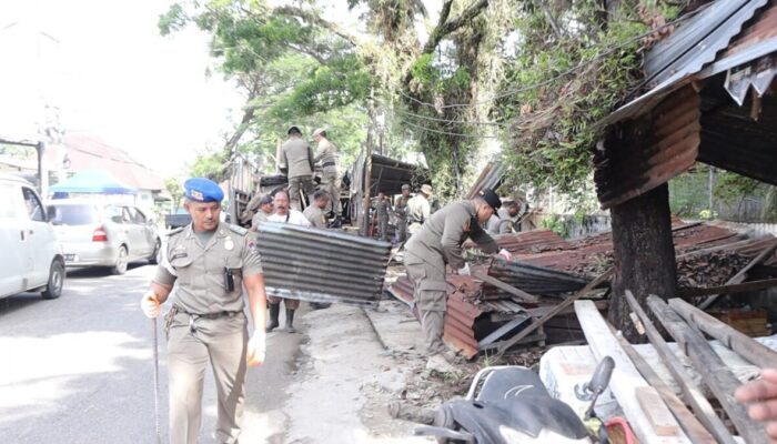 Bangunan di Atas Fasum di Jalan Cupak Tangah Dibongkar, Pemilik Bandel