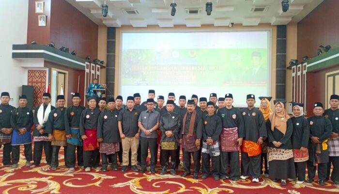Pelantikan IPSI Pessel 2025-2029, Wabup Risnaldi Dorong Silat Berprestasi dan Berakar Budaya