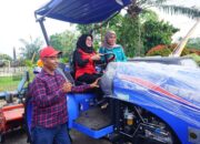 Lewat Aspirasi Alex Indra Lukman, Petani Dharmasraya Terima Bantuan Rp 23,13 miliar