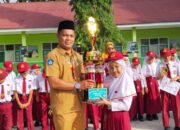 SDN 05 Pauh Lubuk Sikaping Serahkan Hadiah Lomba Isra’ Mi’raj dan Umumkan Dermawan Subuh