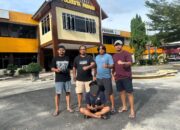 Pegawai Grande Ambil HP Pengunjung