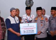 Kapolda Sumbar Pimpin TSR ke Payakumbuh, Serahkan Bantuan Rp50 Juta untuk Masjid Wustha