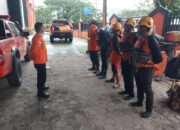 8 Remaja Terjebak Banjir Bandang di Sungai Bangek, Tim SAR Padang Berpacu dengan Hujan Selamatkan Semua Korban