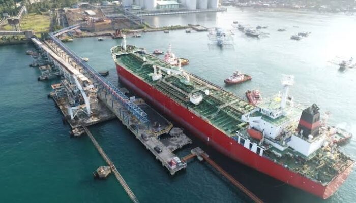 Pelindo Tingkatkan Efisiensi Petikemas di Pelabuhan Teluk Bayur